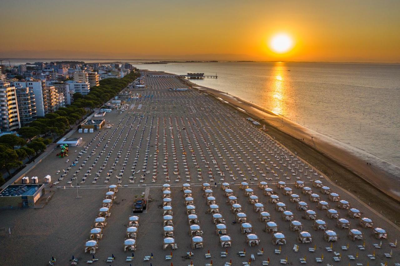 Residenza Marco Polo Daire Lignano Sabbiadoro Dış mekan fotoğraf