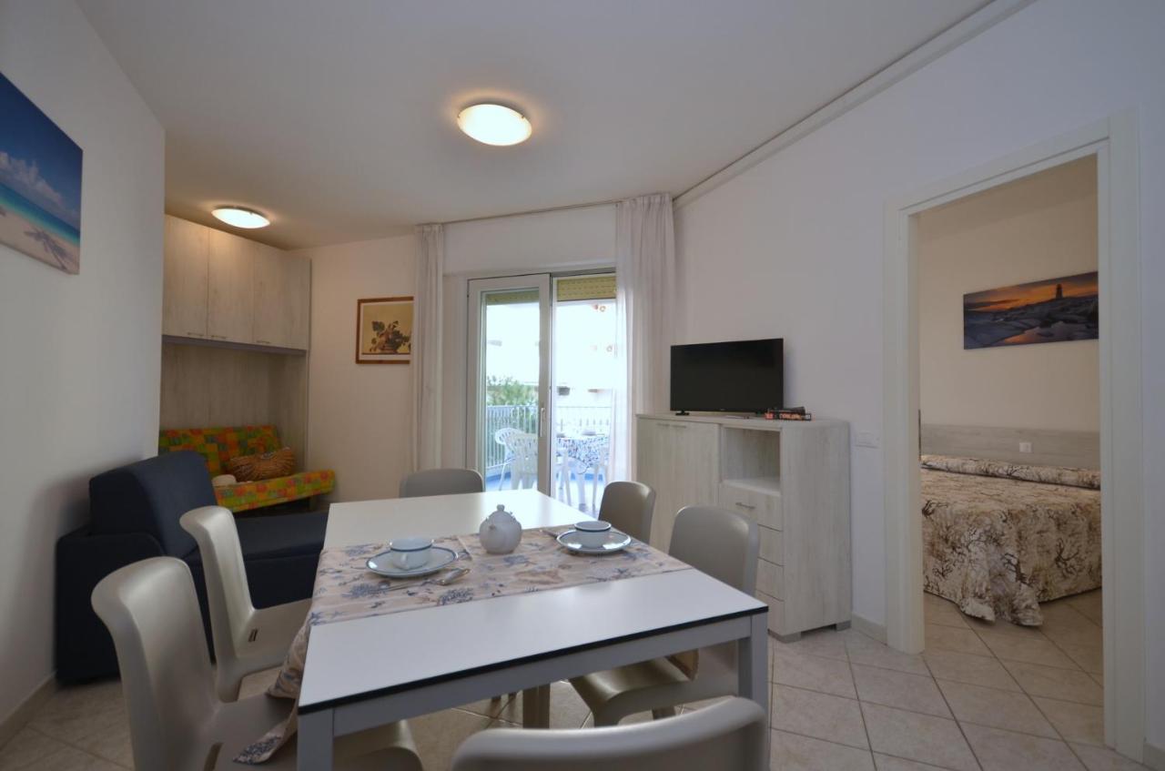 Residenza Marco Polo Daire Lignano Sabbiadoro Dış mekan fotoğraf