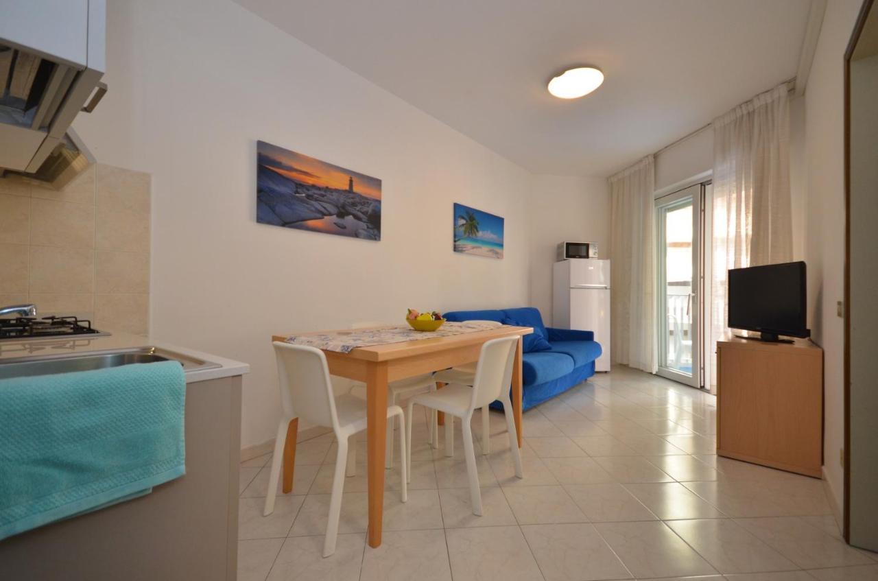 Residenza Marco Polo Daire Lignano Sabbiadoro Dış mekan fotoğraf